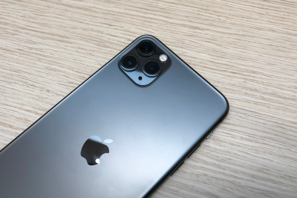 「iPhone11」「iPhone11Pro」は根強い人気！？機種変更するときに最適な保険・補償サービスをご紹介